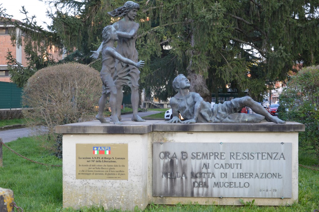 Il monumento di Borgo San Lorenzo: in memoria dei caduti del Mugello (da http://www.pietredellamemoria.it/pietre/monumento-ai-caduti-della-resistenza-del-mugello/)