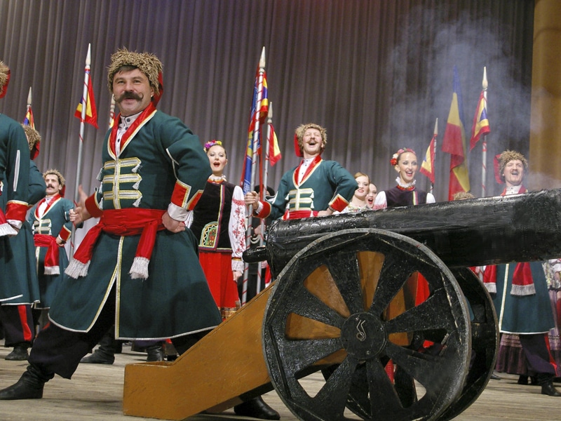 Un’istantanea dallo spettacolo della Compagnia di Danza “I Cosacchi della Russia”(da http://www.romatoday.it)