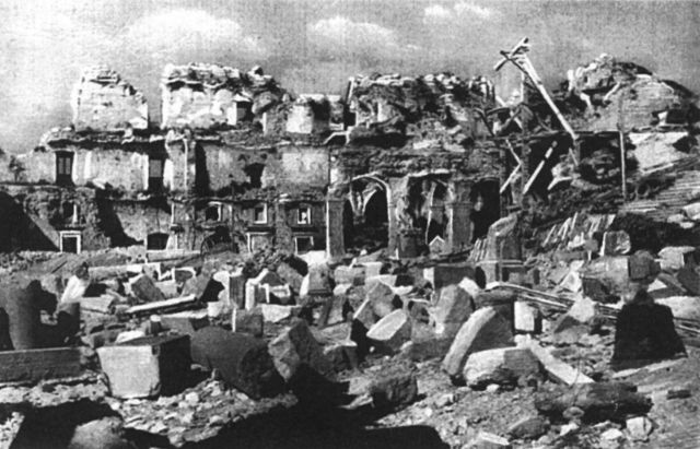 1944: Montecassino dopo i bombardamenti