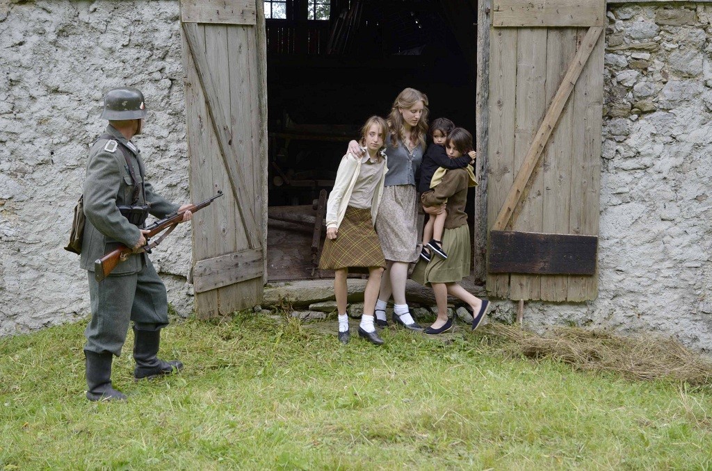 Una scena dal docufilm Carnia 1944