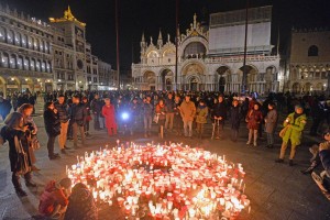 VENEZIA- veglia-valeria-solesin2