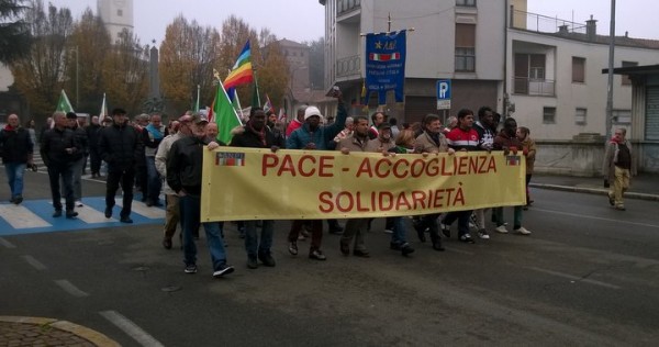 1-In Brianza le vittime di Parigi commemorate alla Marcia per la pace e contro il razzismo