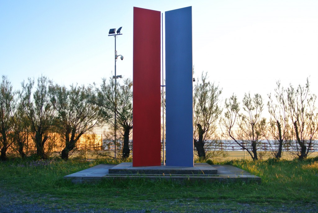 Monumento e lapide a Oberdan Chiesa