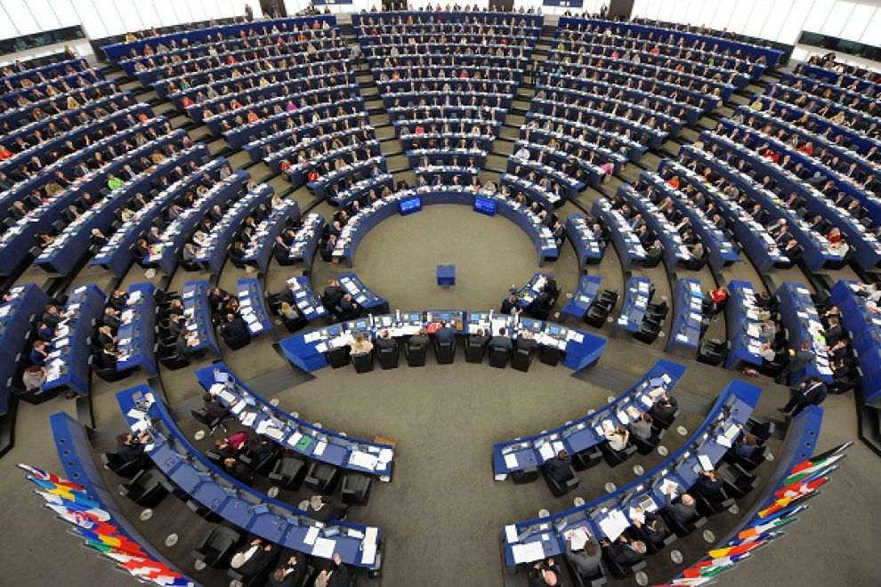 Il Parlamento Europeo (da http://www.territorioeuropa.org/joomla/images/Parlamento.jpg)