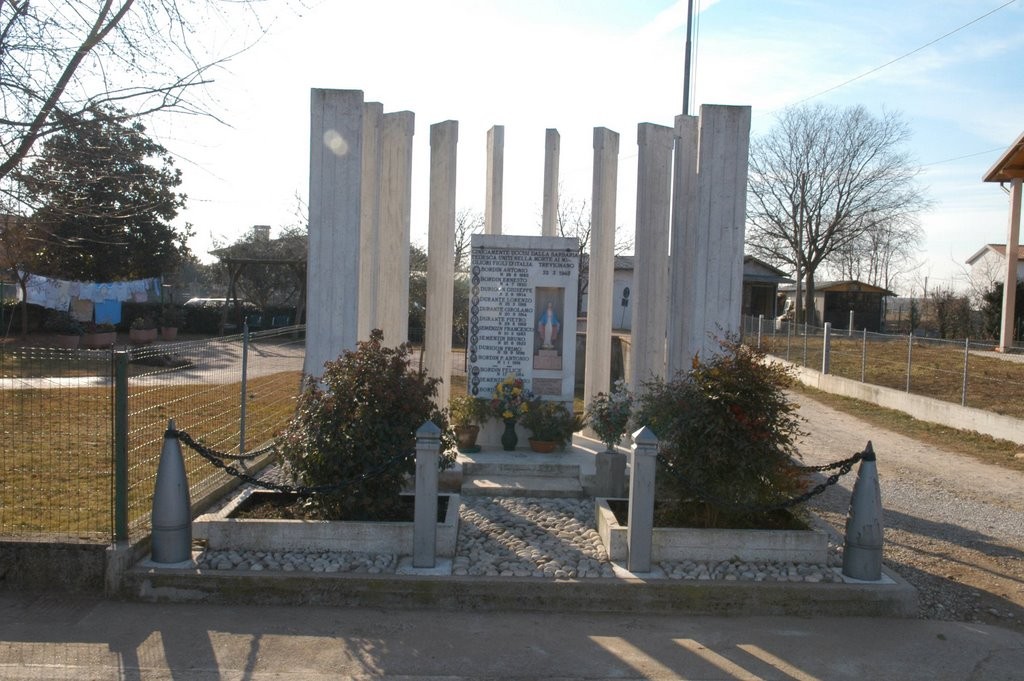 Trevignano, Monumento ai Dieci Martiri di Zapparè