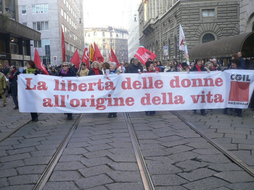 Da http://www.cgil.tn.it/importdoc/doc/n200_cgil%20nazionale.jpg