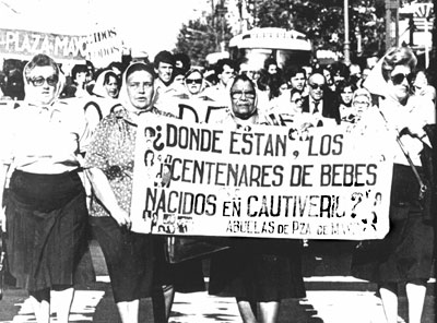 Una delle manifestazioni delle Madri di Plaza de Majo