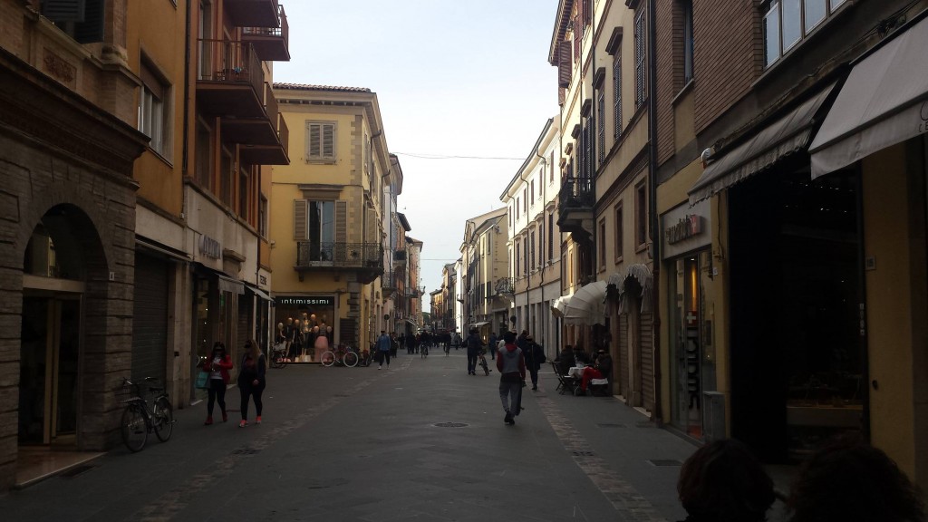 Via Cairoli angolo Corso d'Augusto