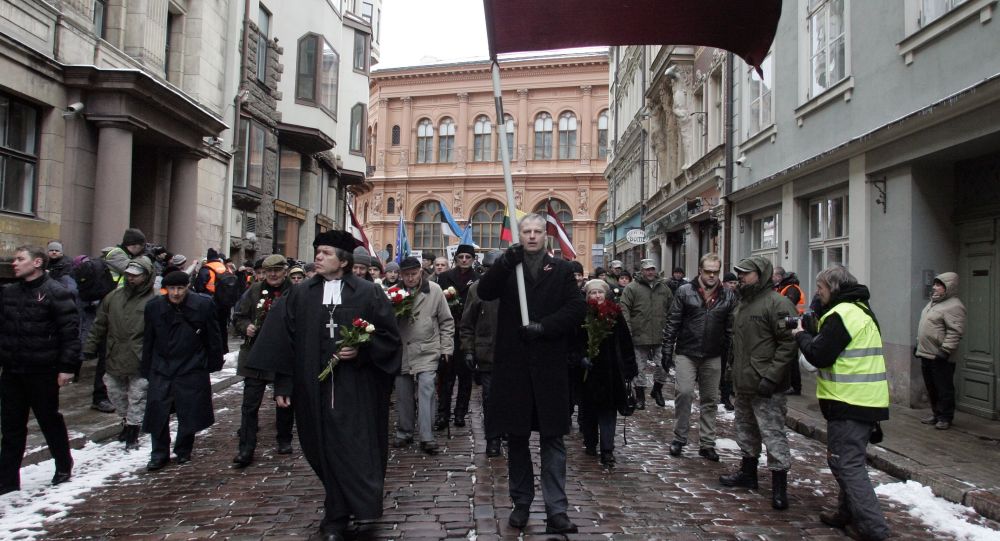 16 marzo 2016: la manifestazione degli ex Legionari SS a Riga (da http://cdn1.img.it.sputniknews.com/images/11/95/119588.jpg)