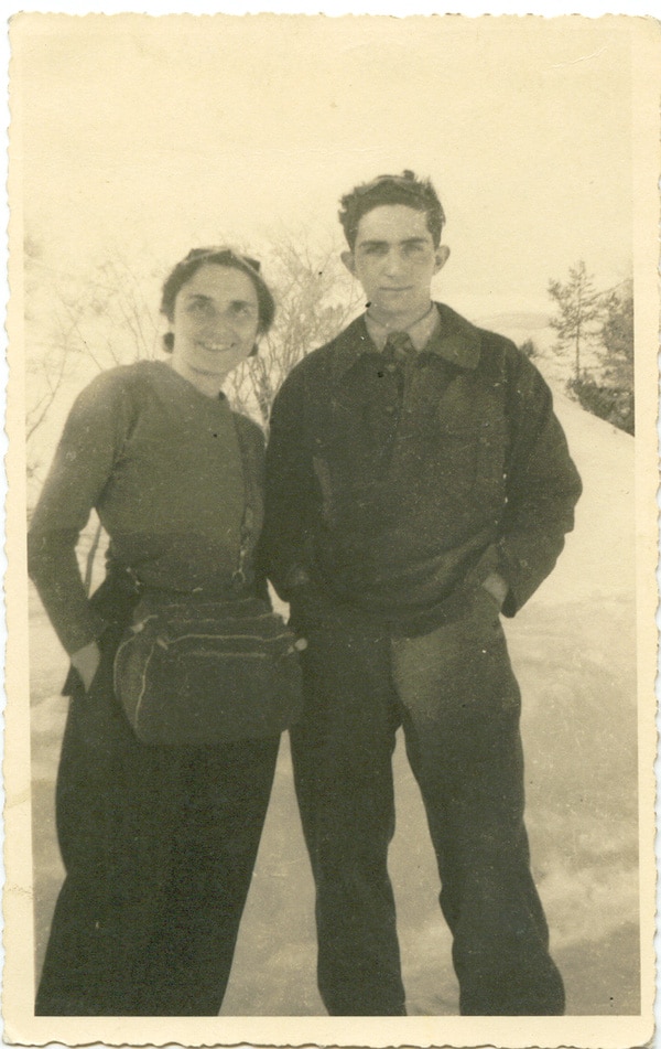 Ada Gobetti con il figlio Paolo all’inizio del viaggio in Francia nell'inverno del 1944 compiuto con una traversata durata 72 ore