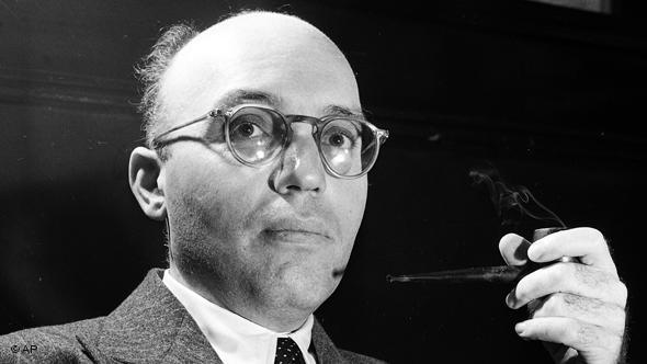 Kurt Weill (da https://josmarlopes.files.wordpress.com/2012/10/kurt-weill.jpg)