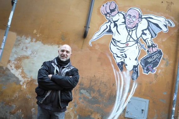 29/01/2014 Roma Il murales di papa Francesco Superman a Borgo Pio nella foto l' autore Mauro Pallotta in arte Maupal