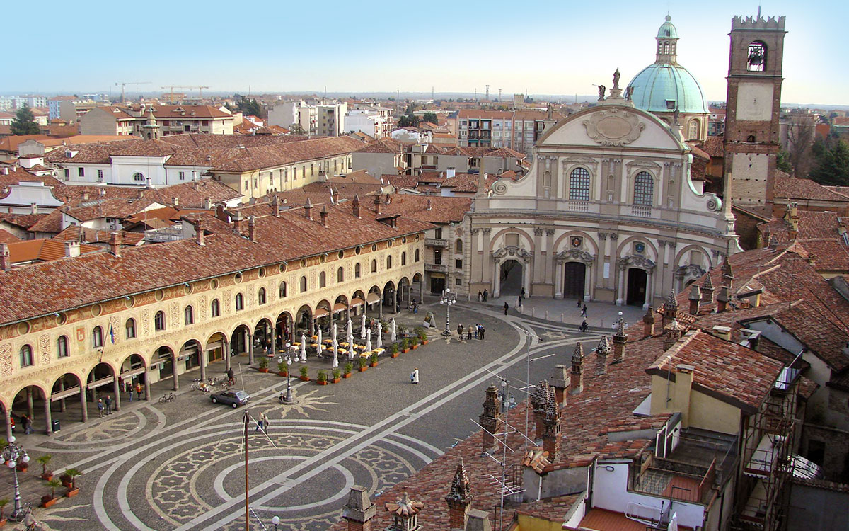 La Piazza di Vigevano