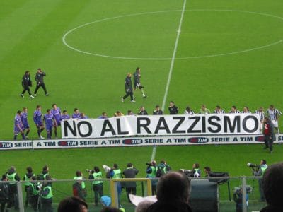 razzismo allo stadio