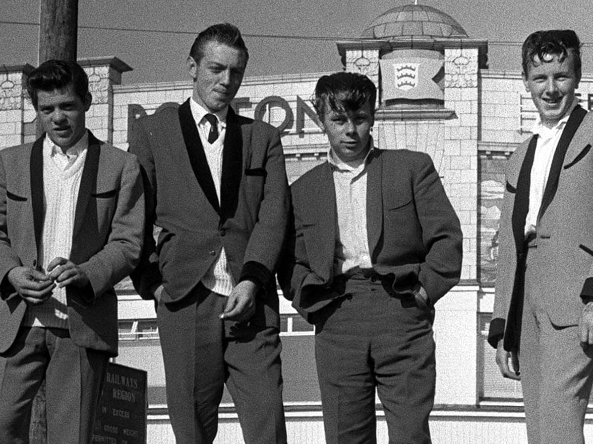 Teddy boys: ciuffo e cravatte , la moda giovanile made in London degli anni 60